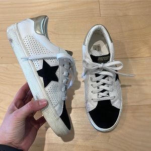 Vintage Havana Gadol Leather Distressed Star
Sneaker Size 6.5